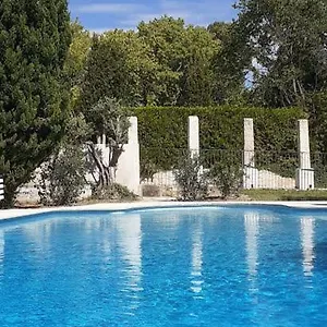 Glanum Et Hotel Saint-Rémy-de-Provence